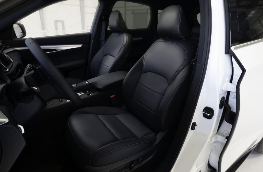 Интерьер Infiniti QX50 2.0t Edition 30 2019 года  (фото 6 из 7)